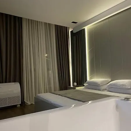 Luxury Suite21